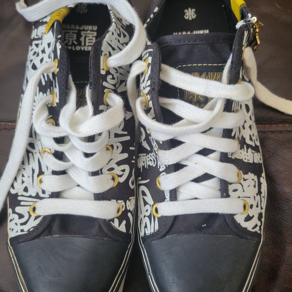 Harajuku Lovers Black White Graffiti Low-Top Sneakers